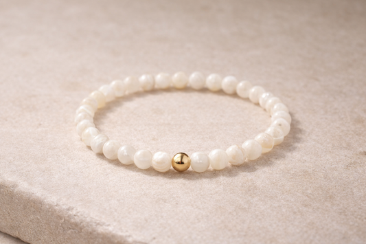 The Ellis Shell Stretch Bracelet