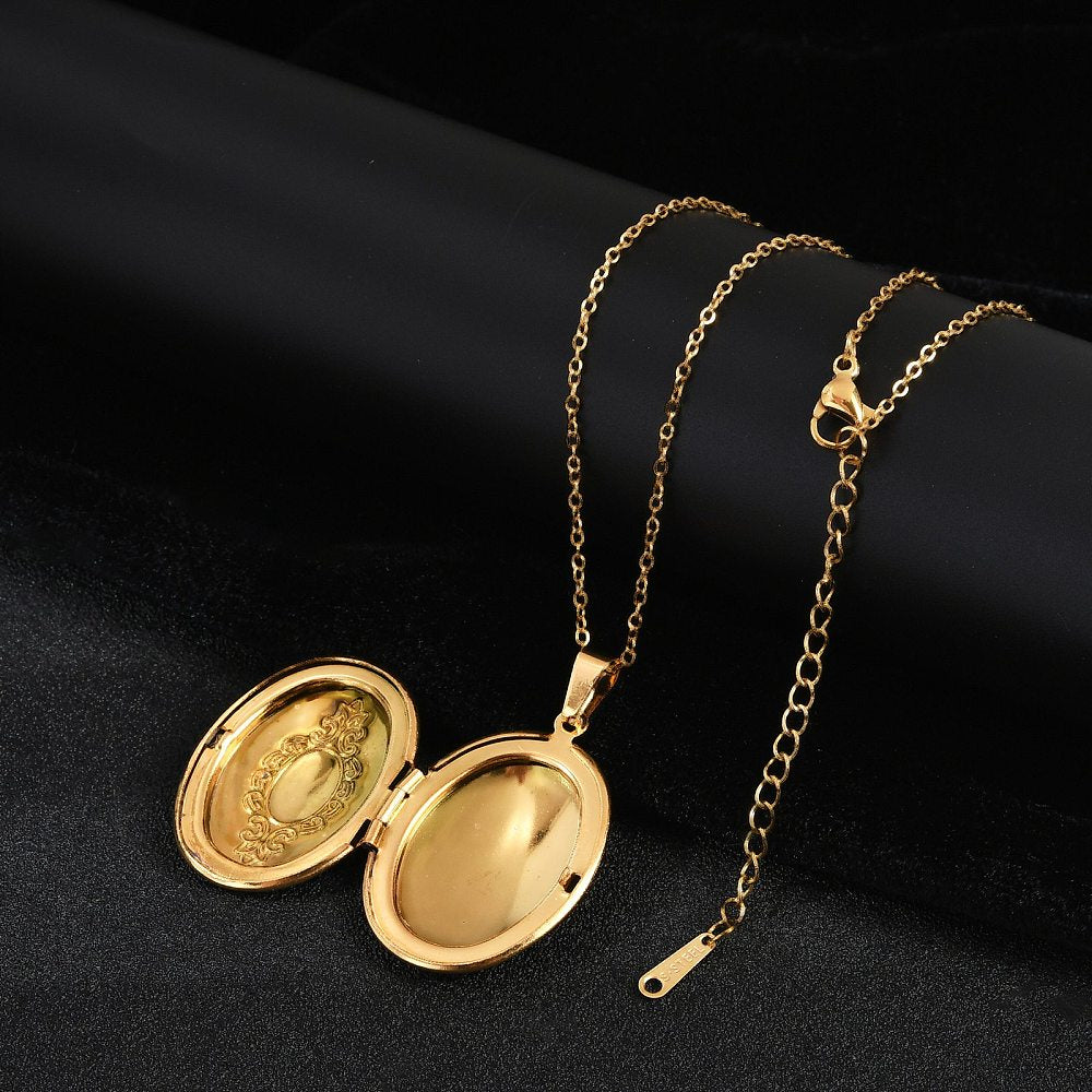 Stori Locket Necklace